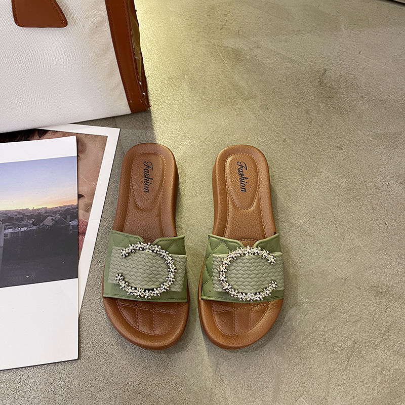 Free shipping designer slippers for womens flat sandals black green white Fashionable and versatile outdoor beach sandals