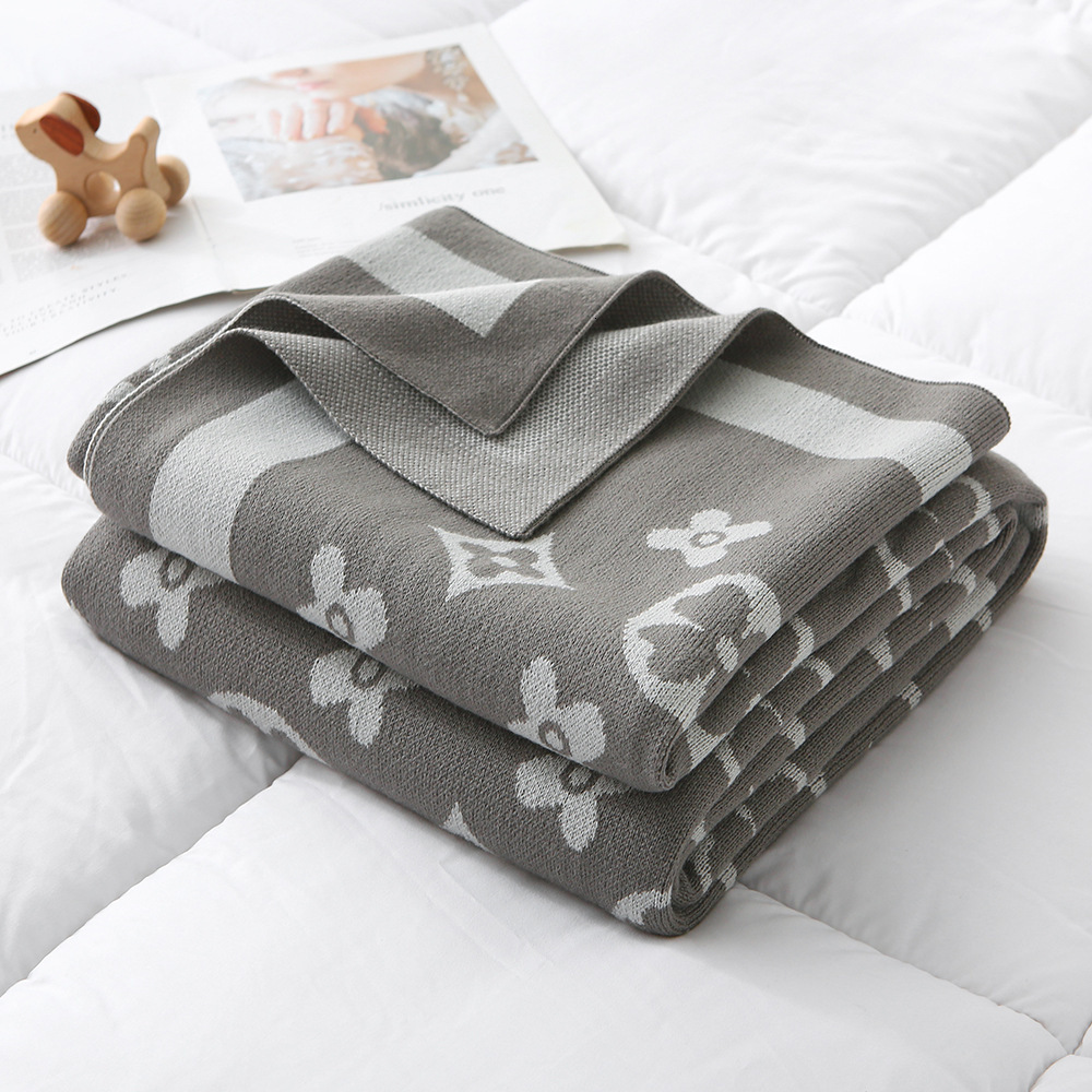 Blanket Knitted Wool Light Luxury Air Conditioning Soft Warm For Airplane Office Sofa Car Nap