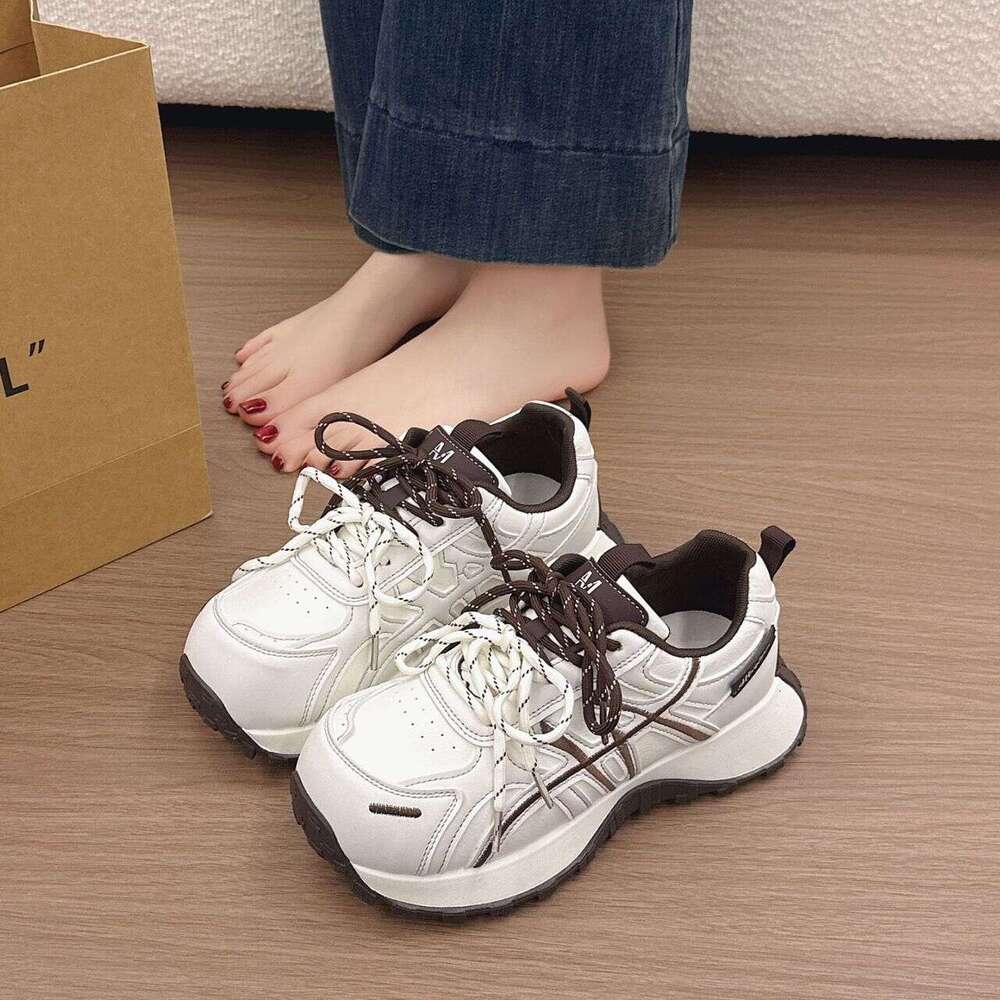 Retro dopamine brown thick-soled height-increasing dad with double shoelaces, versatile and lightweight casual women's shoes for spring 2026