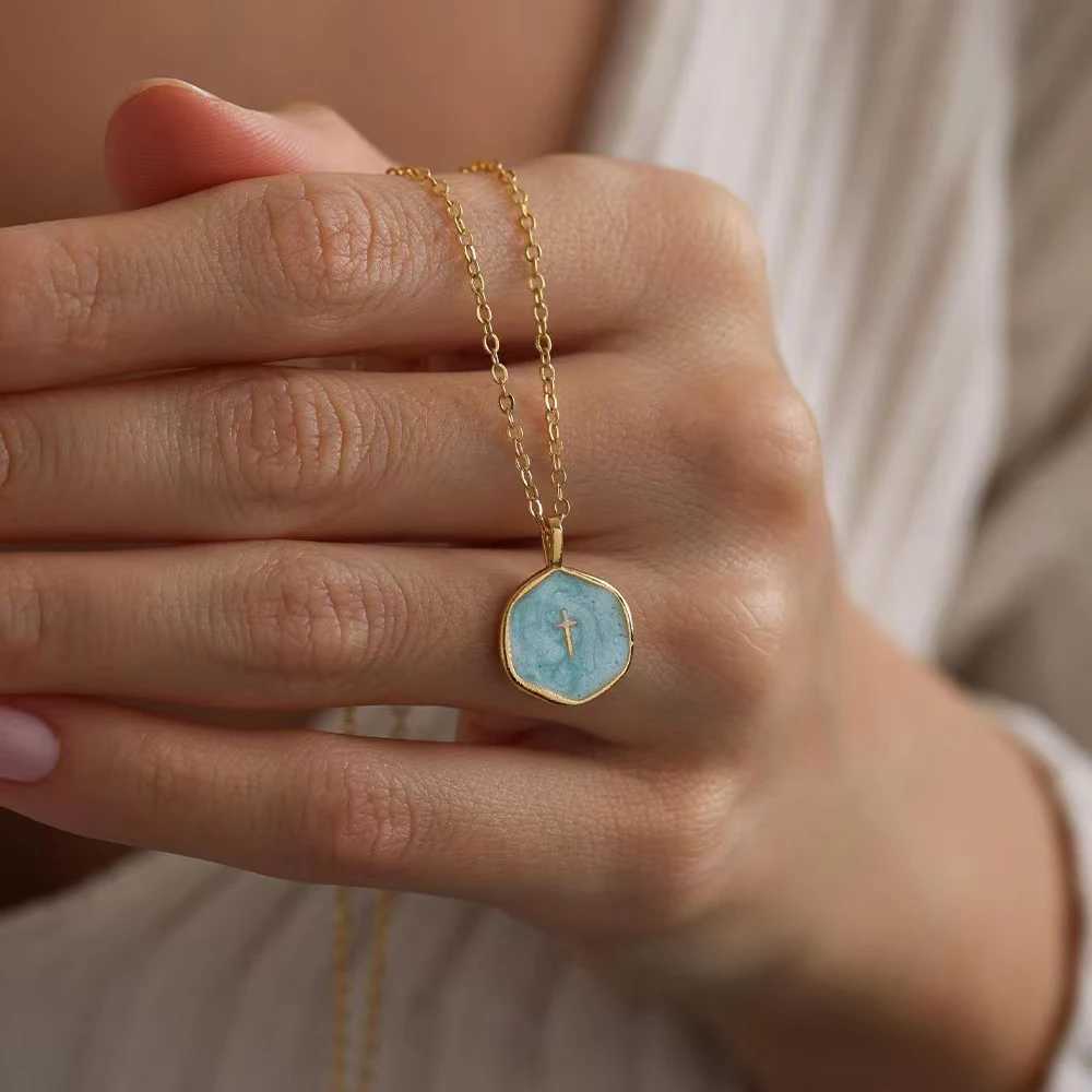 Exquisite small cross pendant necklace daily minimalist cross pendant necklace minimalist religious jewelry H260324 - view 4