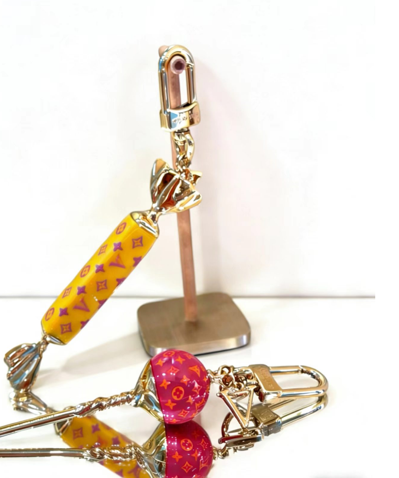 2026 Fashion Monogram Candy Lollipop Bag Charm Keychain Luxury Gold Plated Key Ring for Handbag Decor