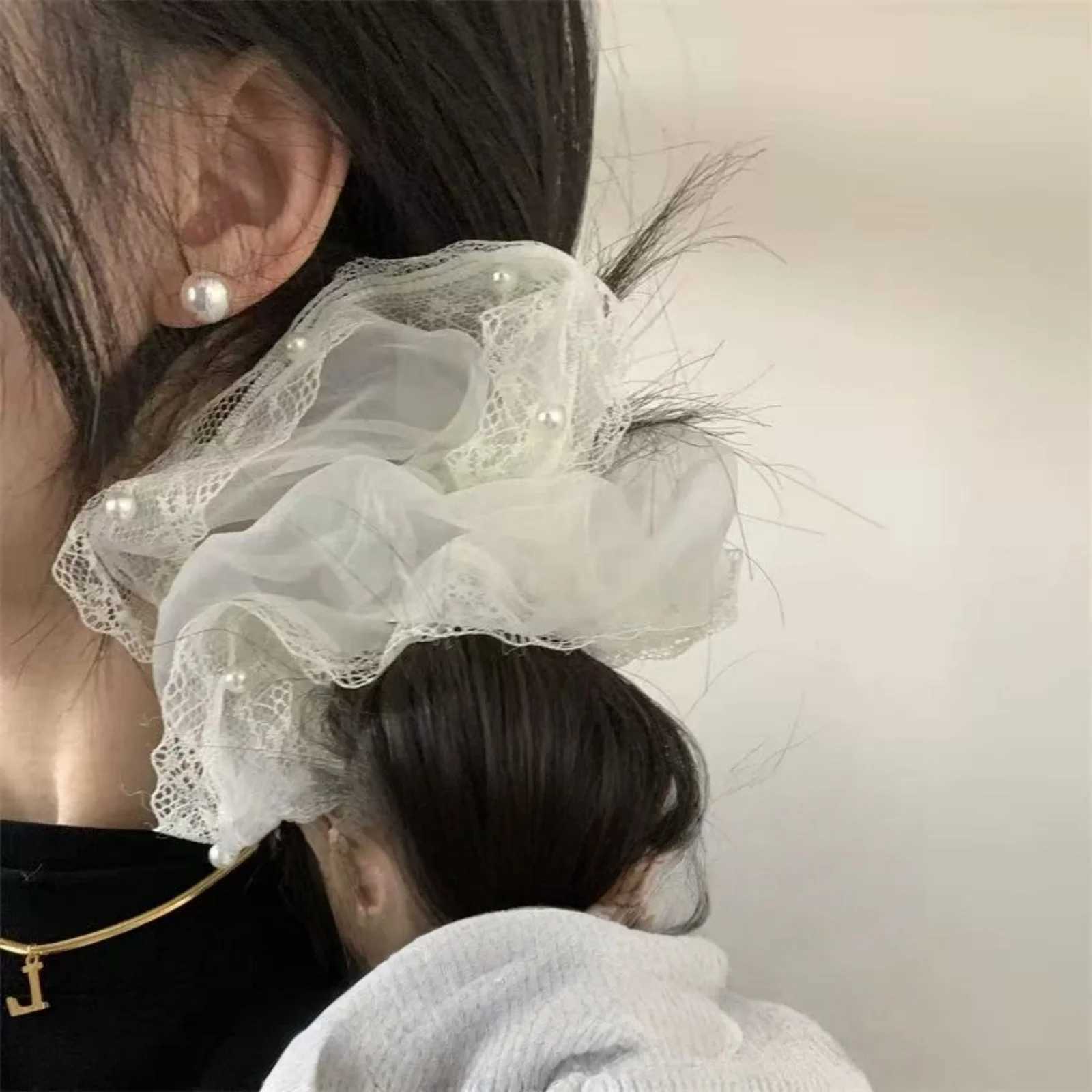 1PC Korean- tyle Dongdaemun-Inspired Lace and Pearl White Sheer Chunky Hair Scrunchie Sweet and Gentle Hair Accessory for Women H260324
