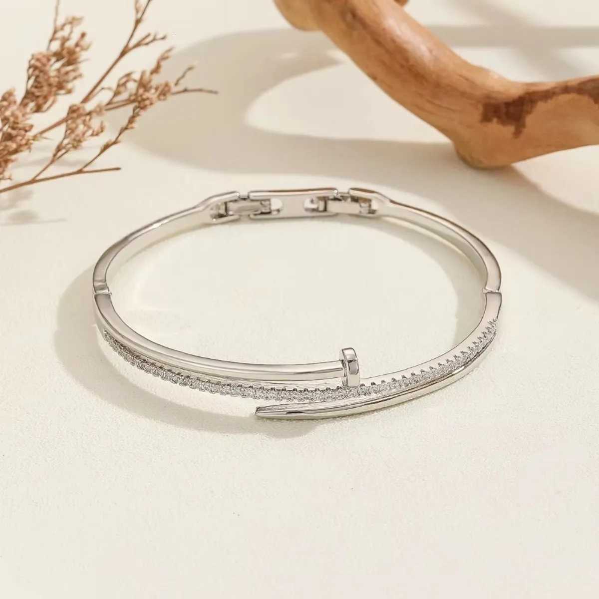 A Copper Inlaid Zircon Series Adjustable With A Sweet Romantic And Niche Design Perfect As A Gift For Girls H260323 - view 5