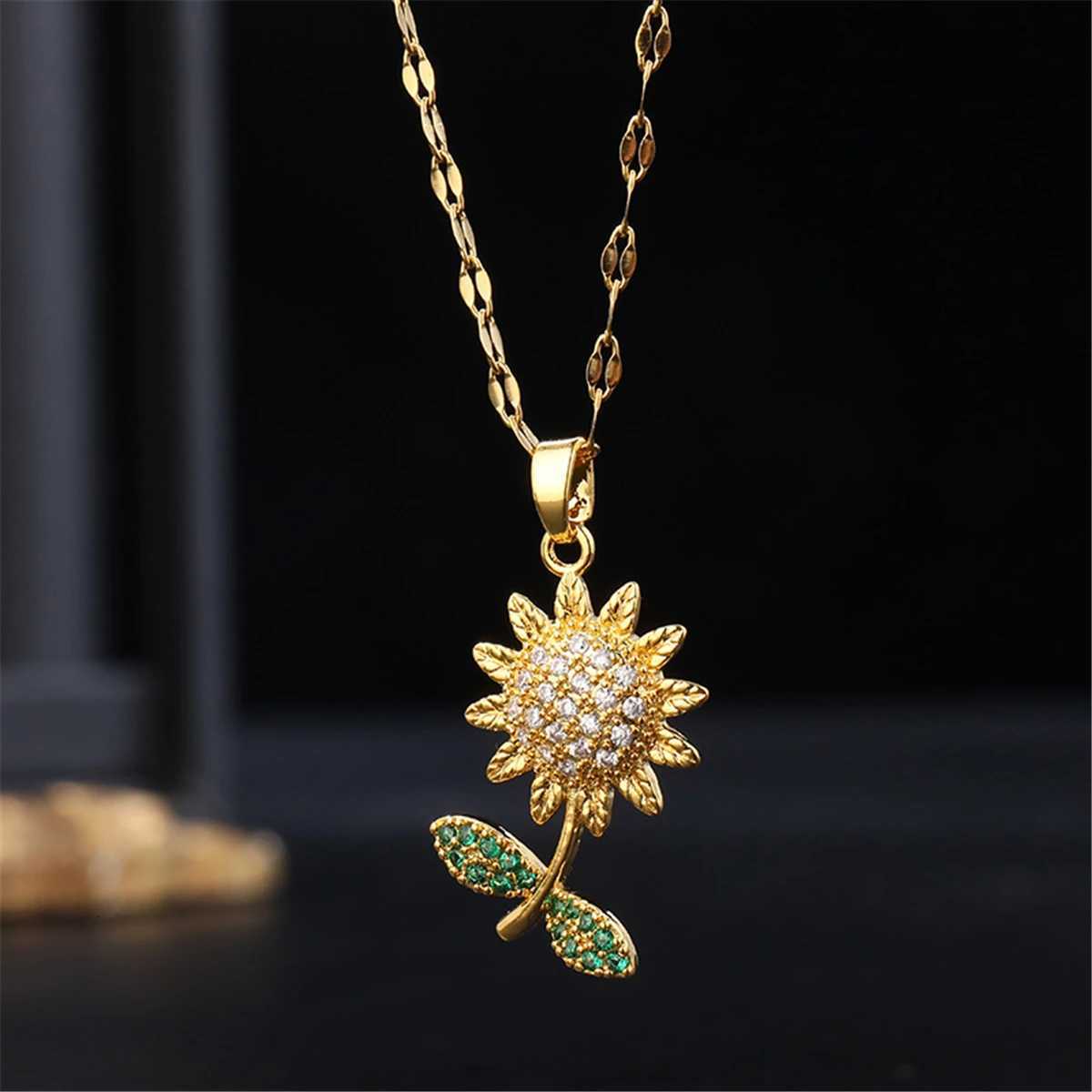 Elegant Small Fresh Daisy Sunflower Flower Copper Pendant Necklace for Women Fashion Stainless Steel Chain Romantic Gift H260324 - view 3
