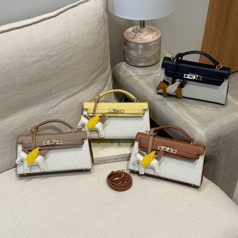 Niche design high-quality handbag for women, 2026 spring new model, exquisite light luxury versatile shoulder and crossbody bag