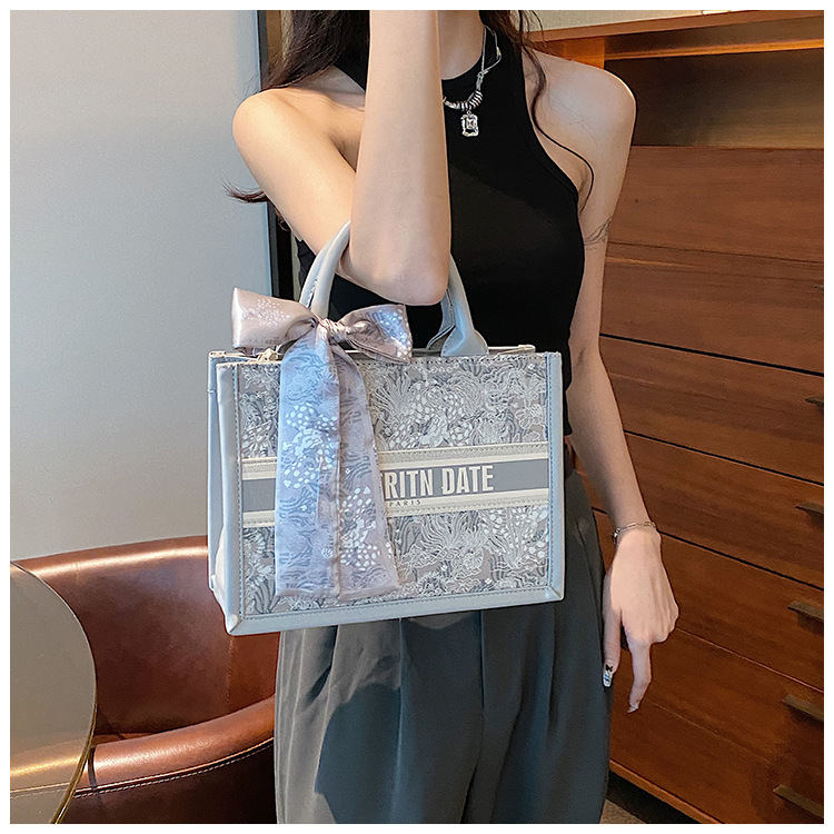 New Free shipping designer bags for womens Shoulder bags pink grey Fashionable versatile French minimalist retro solid color crossbody bag