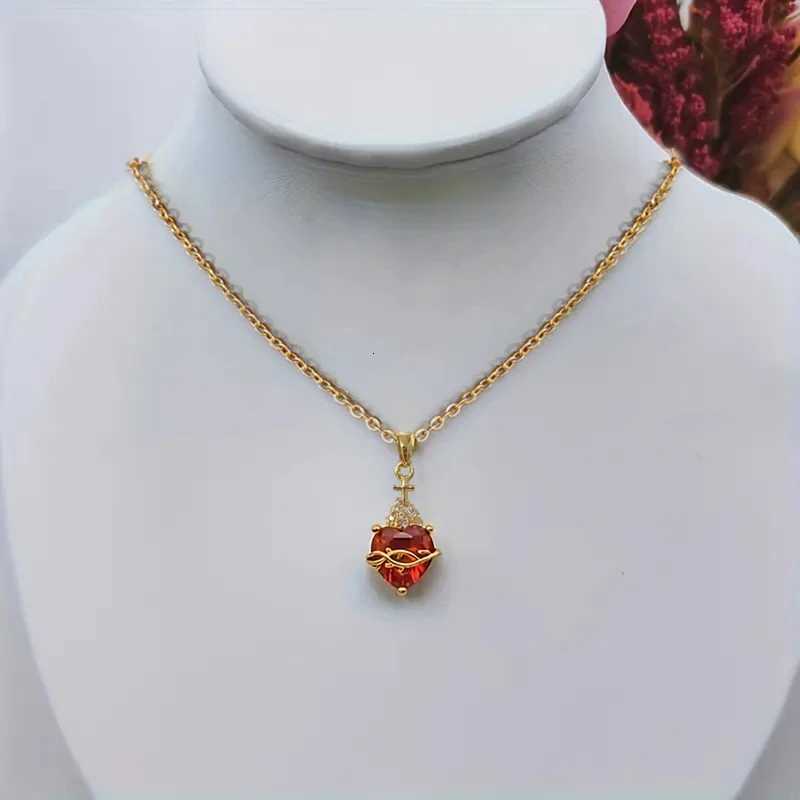 Huitan Orange Red/Green/Blue Heart Cubic Zirconia Pendant Necklace for Women Luxury Trendy Wedding Accessories Elegant Gift 2026 H260324 - view 6