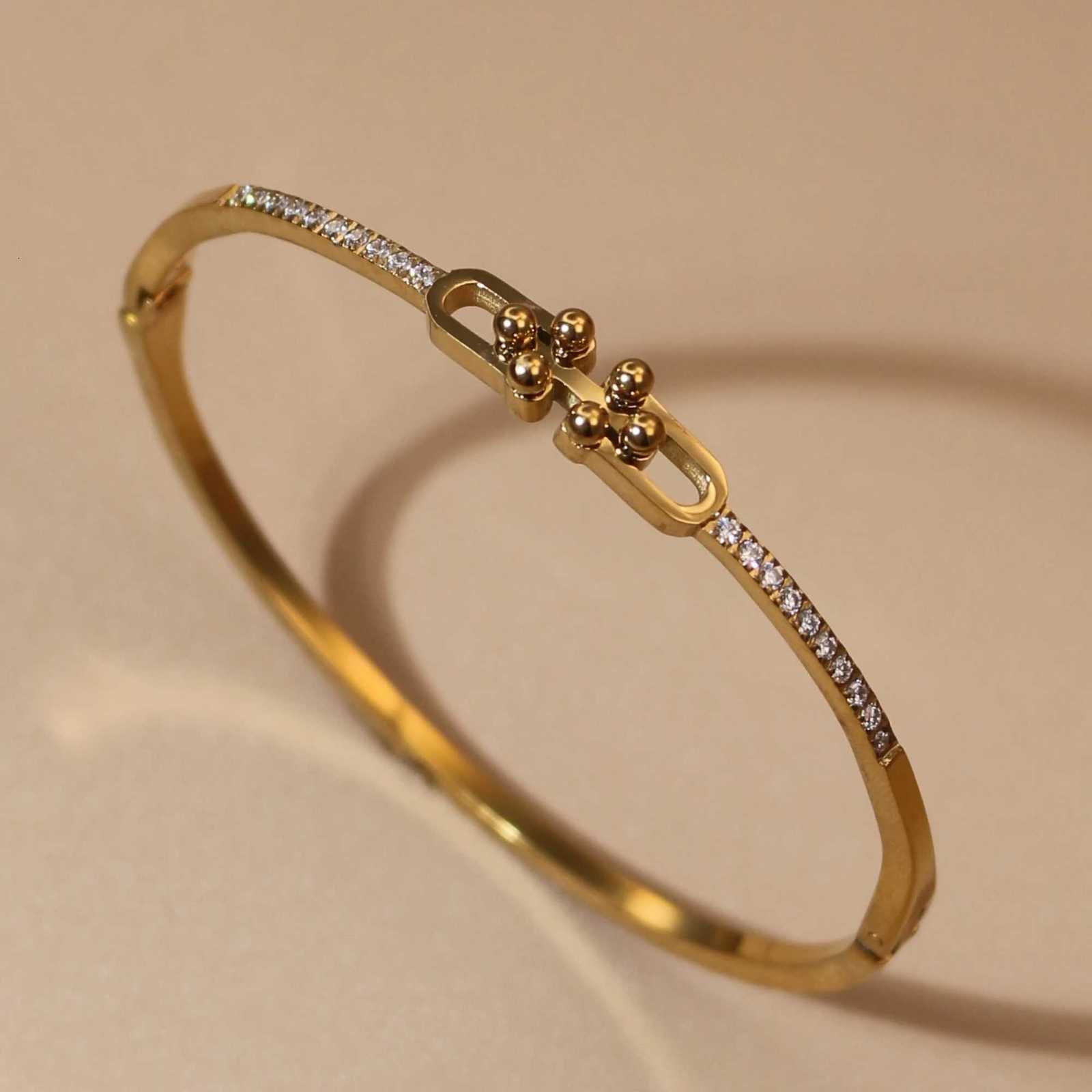 New Geometric Crystal Design 18 K Gold Plated Stainless Steel Womens Jewelry Bangle Party Gift H260323 - view 6