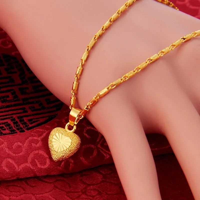 UMQ Pure 24k Gold Color Necklace Clavicle Chain for Womens Necklace Heart Pendant Yellow Gold Valentines Day Fine Jewelry H260324 - view 6