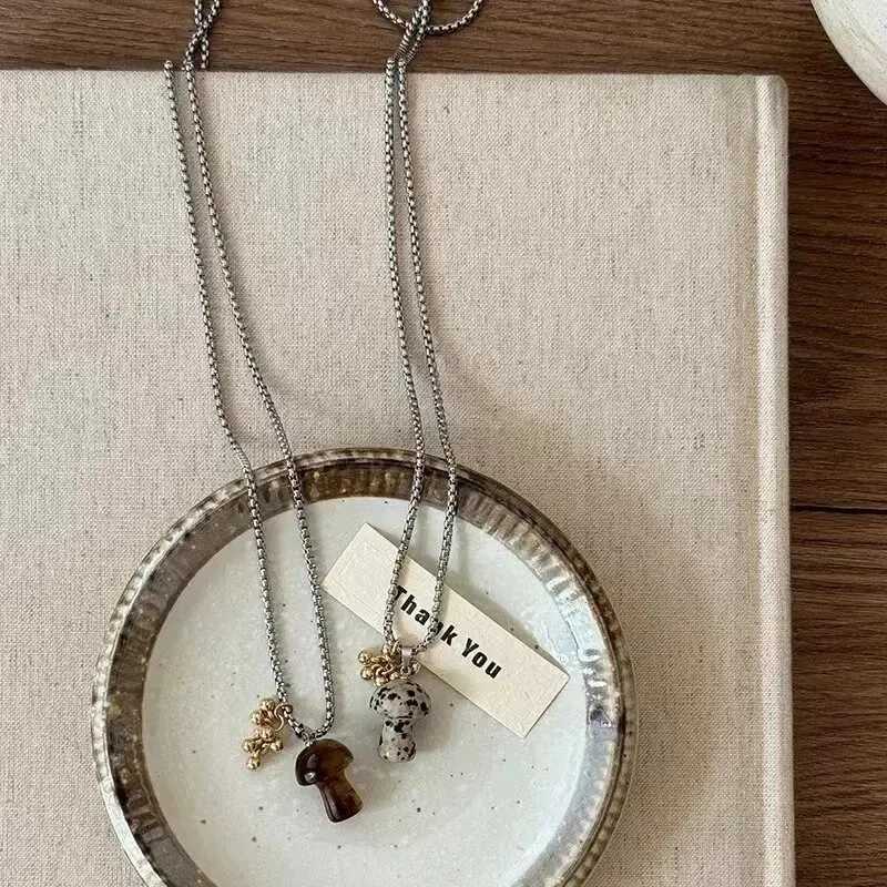LATS Spotted Tiger Eye Stone Mushroom Pendant Long Versatile Clavicle Chain Necklace for Womens Niche Exquisite Accessories H260324 - view 4