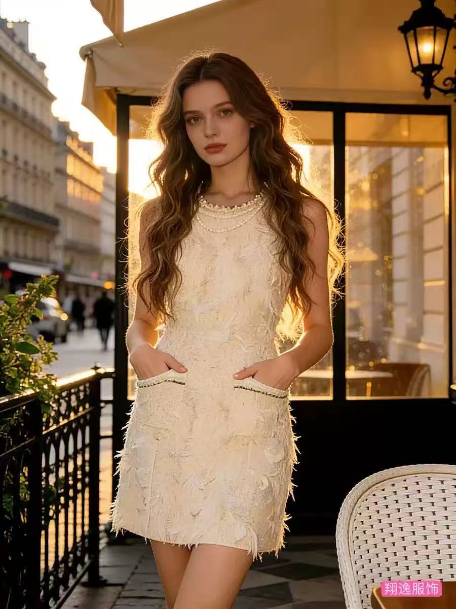 White Xiaoxiangfeng Set Early Spring New Women's Clothing Short Jacket Temperament Skirt Two-piece Set High-end Small Dress