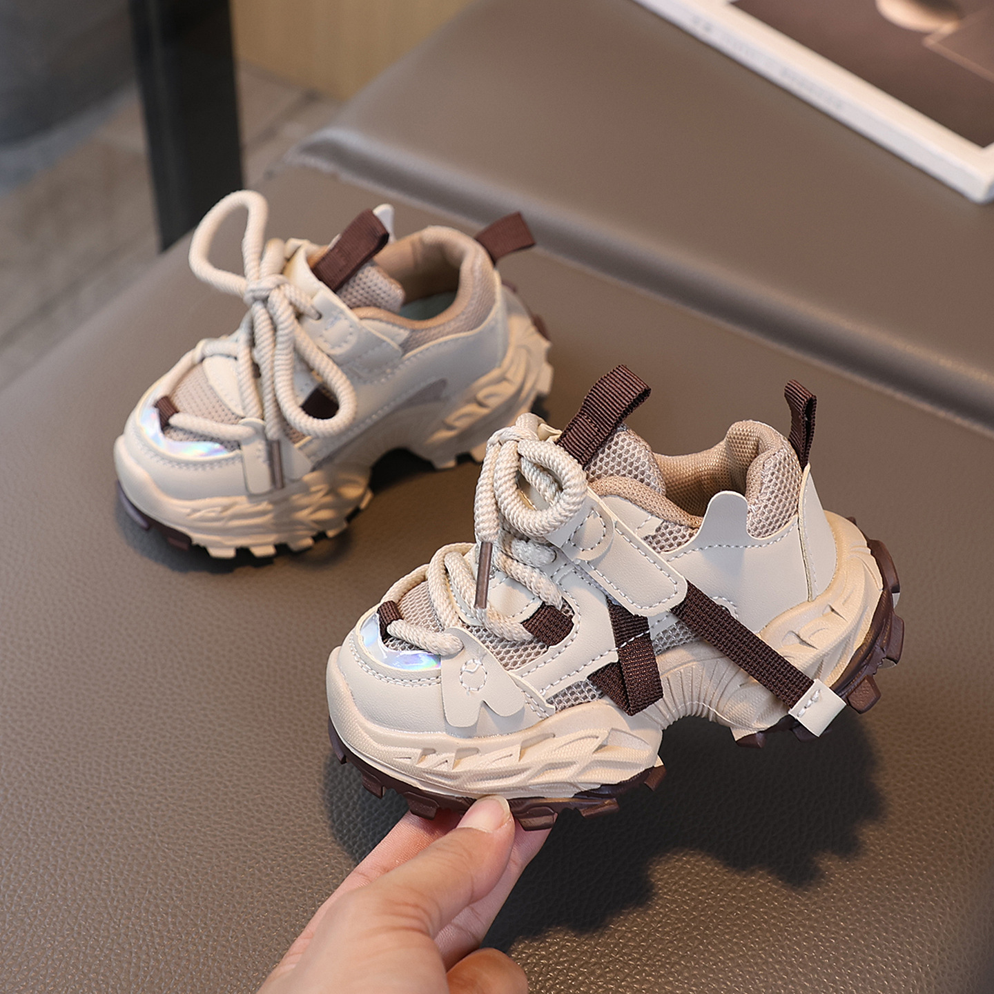 Kids Chunky Trainers Unisex Children's Fashion Sneakers Breathable Mesh Upper Rugged Non-Slip Sole Toddler Walking Shoes Trendy Kids Shoes Hiking