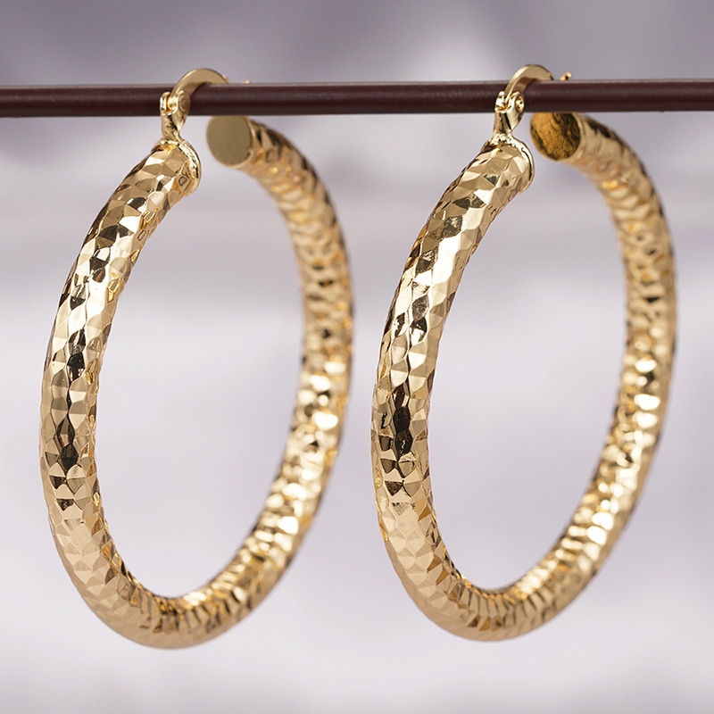 Gold Hoop Earrings for Women 14K Gold Plated Textured Chunky Hoop Earrings Hypoallergenic Large Circle Earrings Fashion Jewelry Gift