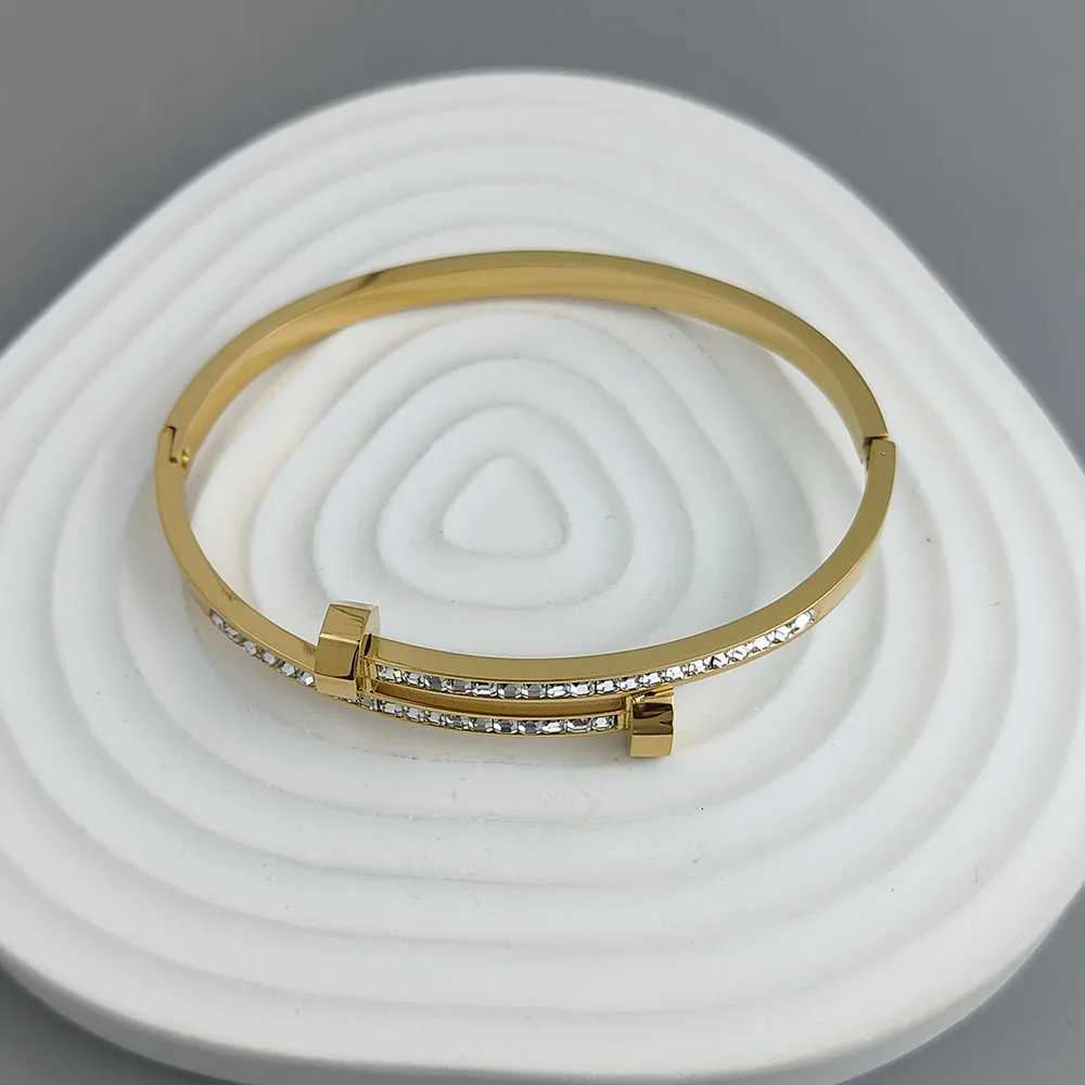 New zircon stainless steel gold-plated 18K high quality waterproof couple wife gift H260323 - view 5