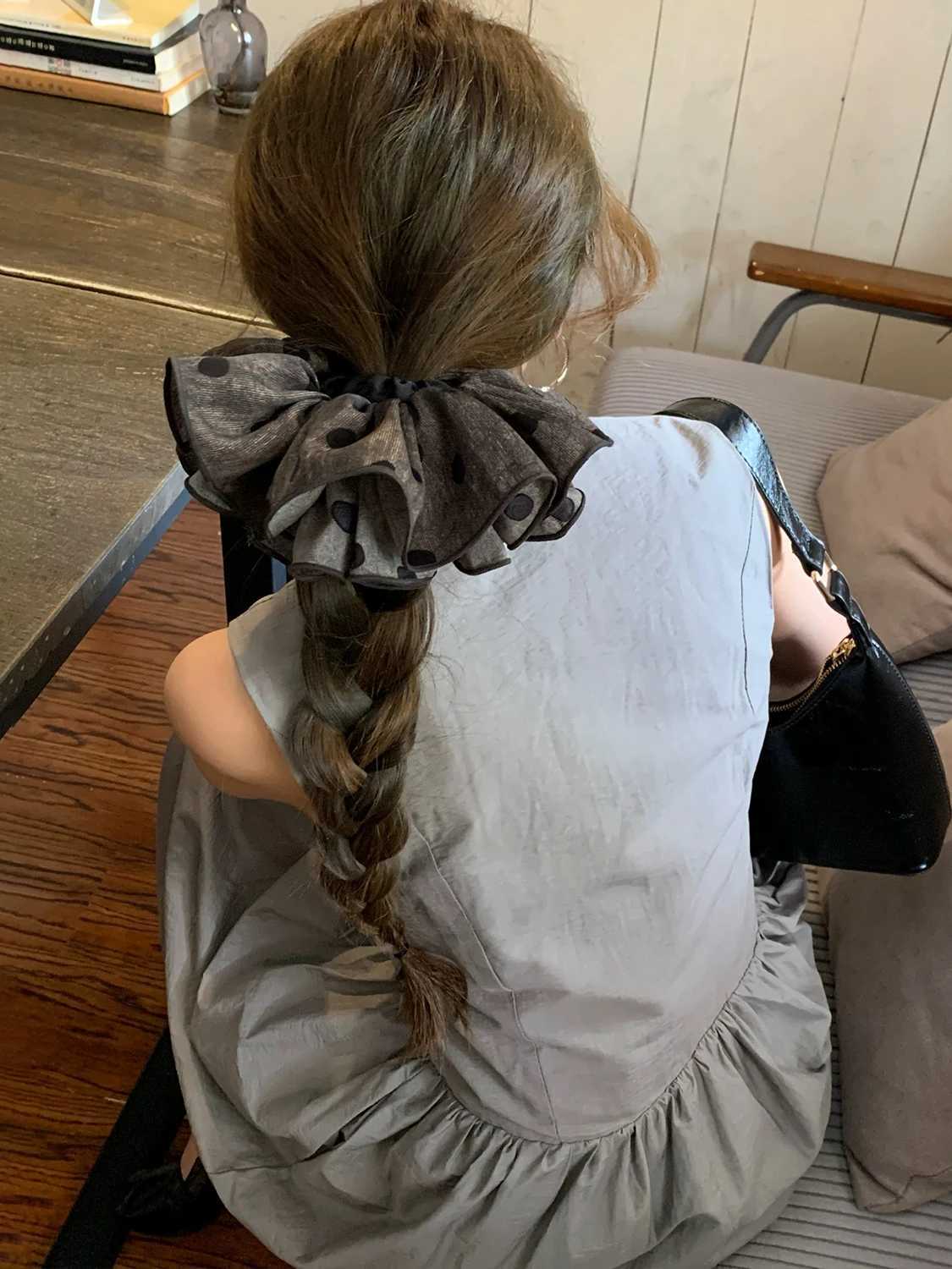 1pc Korean-style gray sweet polka dot fabric fashion skirt-shaped large scrunchie 2025 new French-style elegant hair tie H260324