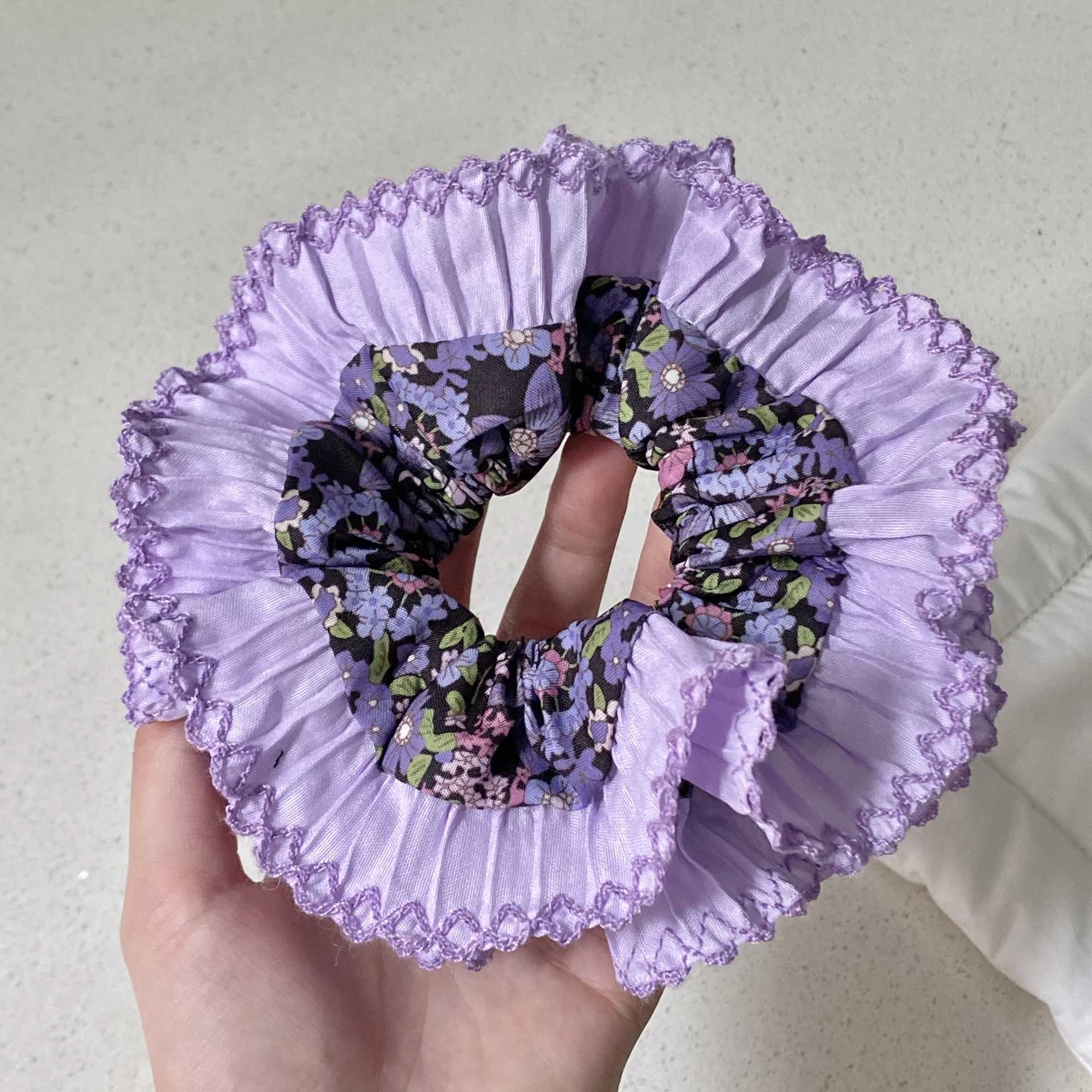Romantic Vintage Purple Floral Large Intestine Scrunchie Womens Fashionable and Elegant Headwear Suitable for Everyday Life H260324