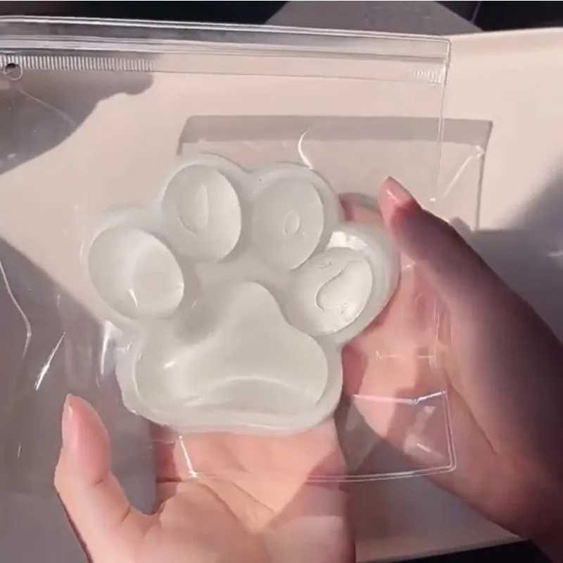 Childrens Adult Venting Toy Squeeze Fun Transparent Black And White Color Popular Stress Relief Huge Crystal Big Cat Paw H260324