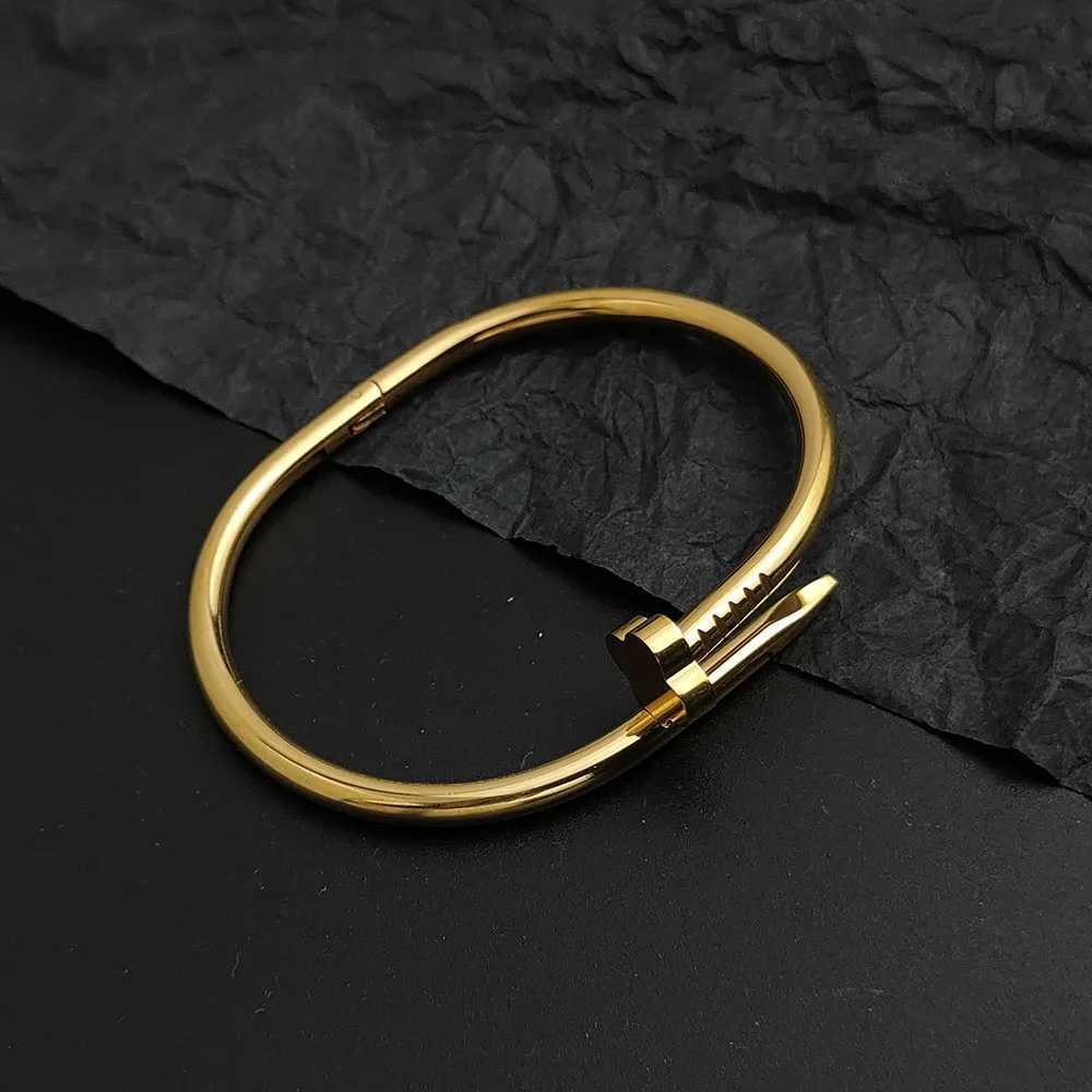 Cheap grass gold-plated stainless steel shaped womens bangle Thanksgiving Christmas and New Year gifts H260323 - view 4
