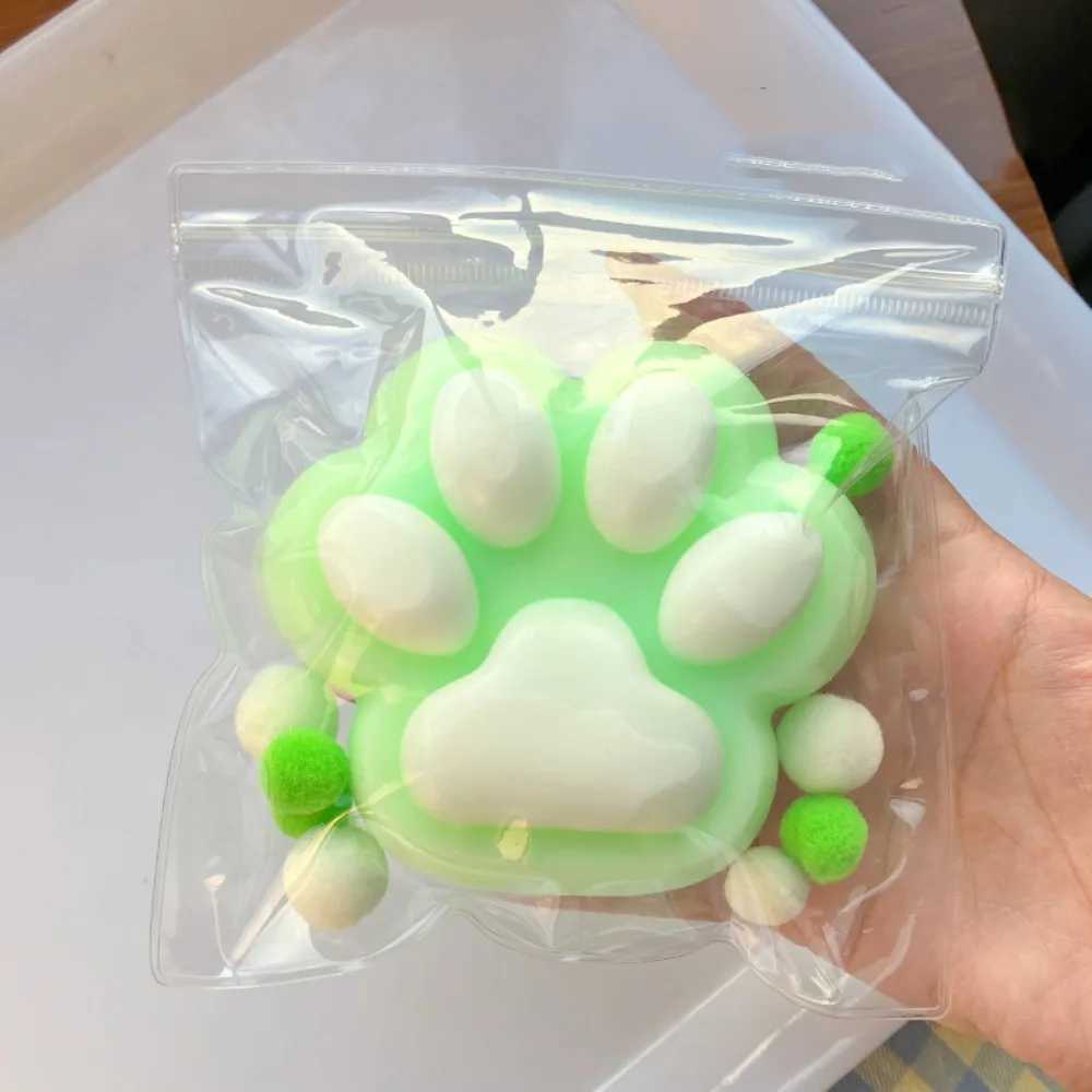 Novelty Super Large Cat Paw Squeeze Kneading Silicone Cartoon Fidget Colorful Soft Cat Paw Pinch Practical Jokes H260324