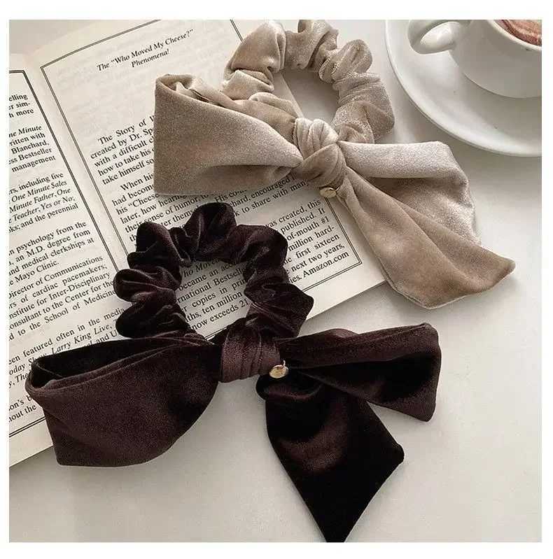 New Vintage Velvet Bow Scrunchie Rabbit Knot Hair Rope Ribbon Elastic Ponytail Holder Hair Tie Solid Hair Accessories Winter H260324