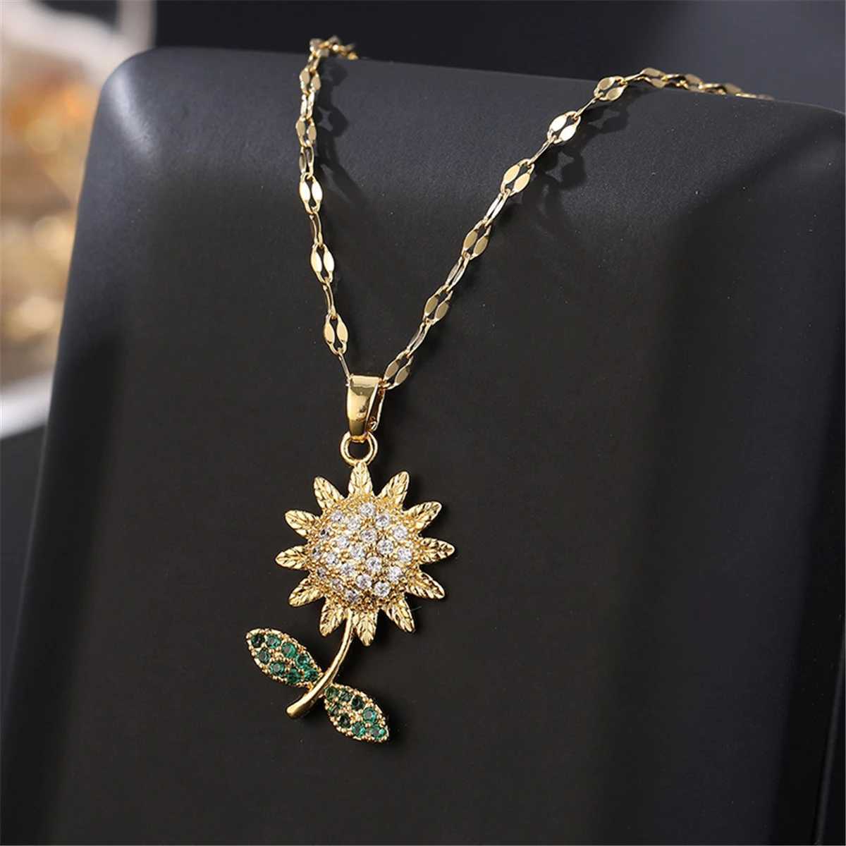 Elegant Small Fresh Daisy Sunflower Flower Copper Pendant Necklace for Women Fashion Stainless Steel Chain Romantic Gift H260324 - view 7
