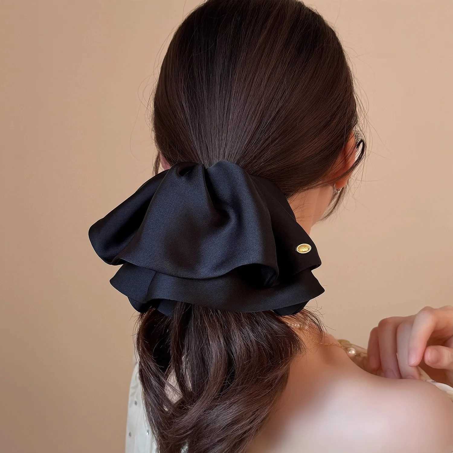 Satin Large Bow 4CM Hair Claw Clips Ponytail Holder Women Girls Hair Barrettes Clamps Hairpins Hair Accessories Fashion H260324