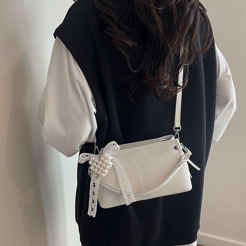Niche Design Vintage Handbag for Women, 2026 Spring New Model, High-Quality Texture, Light Luxury Trendy Shoulder and Crossbody Bag