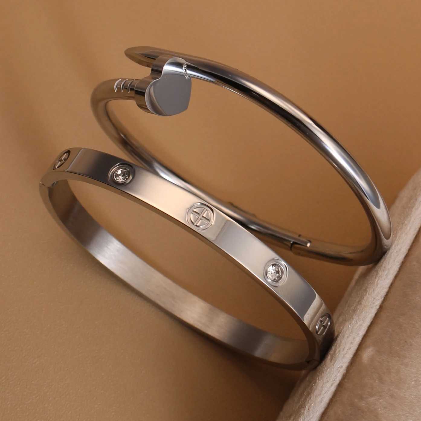Hot Selling Heart Shaped Zircon Stainless Steel Gold Color 2-in-1 Ladies Jewelry Gift Bangles H260323 - view 3