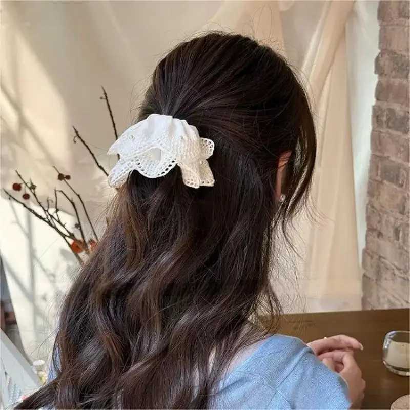 Atmospheric Lace Hollow Gentle Pearl Petal Edge Hair Ring Hair Accessories For Women H260324