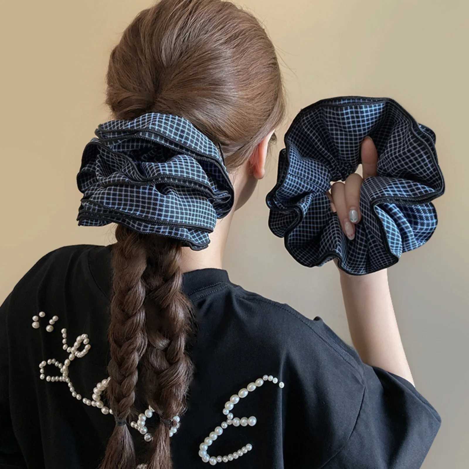 1PC Blue Plaid Large Scrunchie Fashionable Hair Accessory for Women Cute Hair Tie for Daily Wear H260324