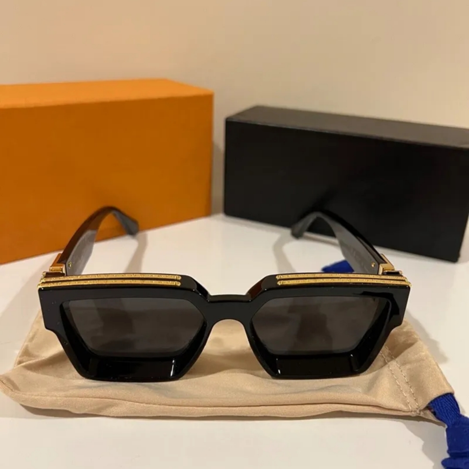 2026 Vacation Brand Designer Sunglasses Men classic attitude Metal square frame Womens Men's Glasses for Women UV400 AAAAA