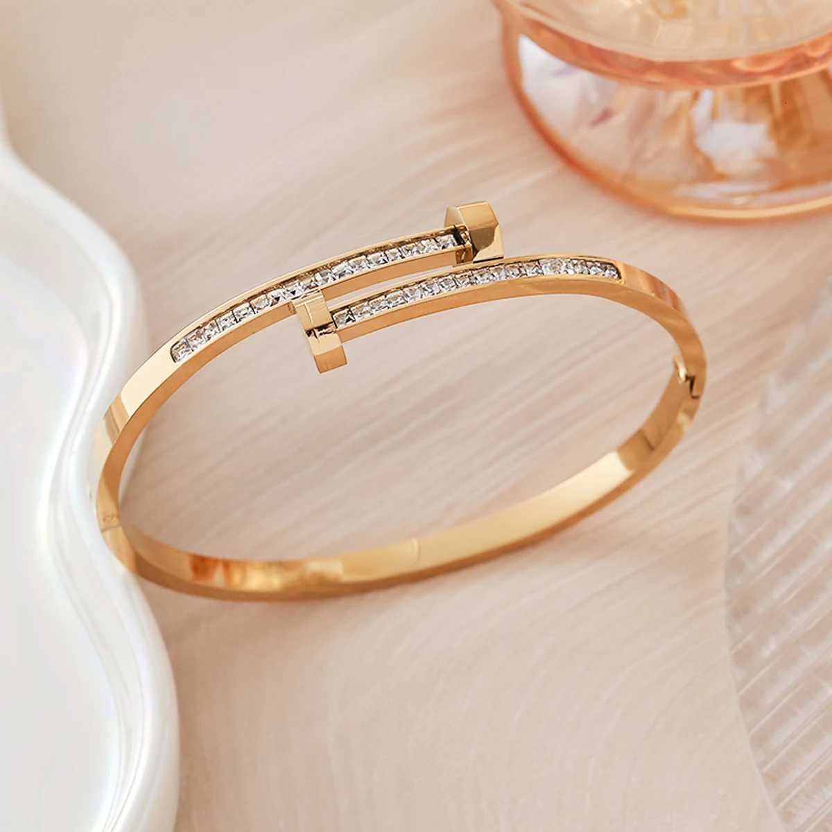 Womens Fashion Hexagonal Head with Square Rhinestone Stainless Steel for Casual Wear H260323 - view 4
