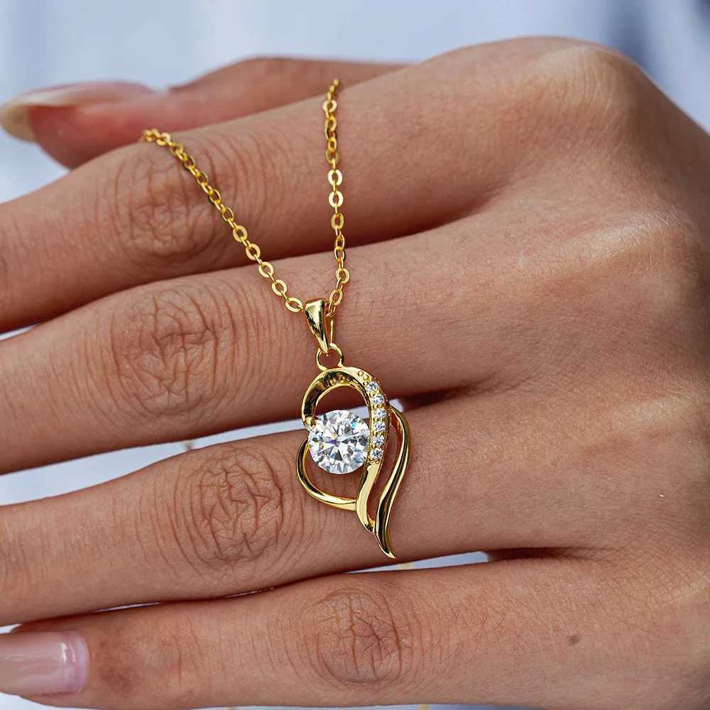 Luxury Real 18k Gold Womens Lockbone Chain Diamond Pendant Moissanite Necklace H260324 - view 3
