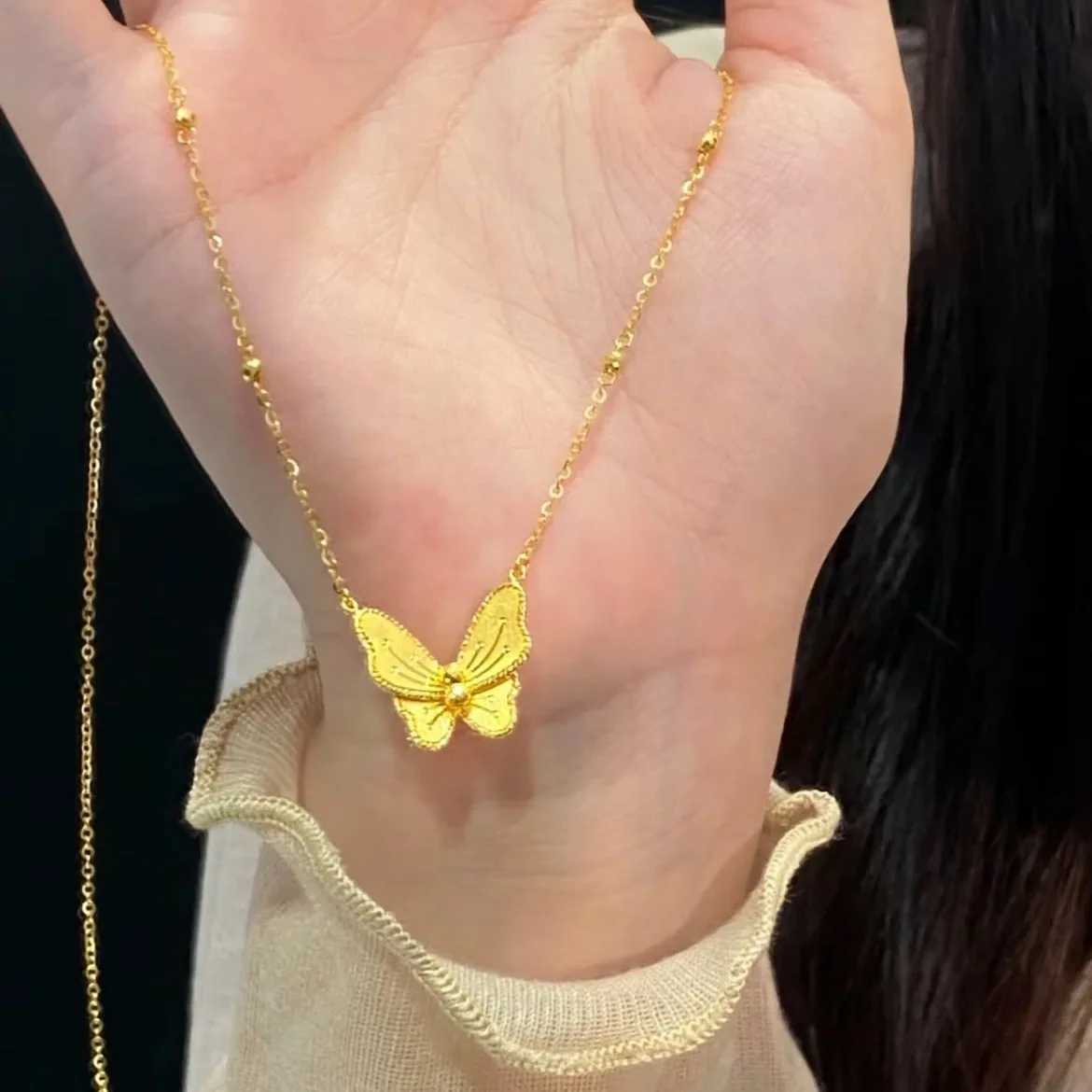 Luxury 24K 9999 Pure Gold real gold Flower and Moon Festival Butterfly Necklace Pendant Womens All-match Clavicle Chain H260324 - view 3