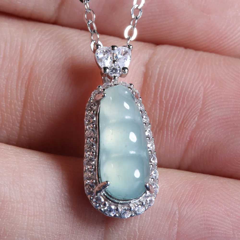 Natural Jade Blue Water Seasons Bean Fortune Bean Pendant 18K Gold with Seed Jade Female Platinum PT950 Pendant H260324 - view 4