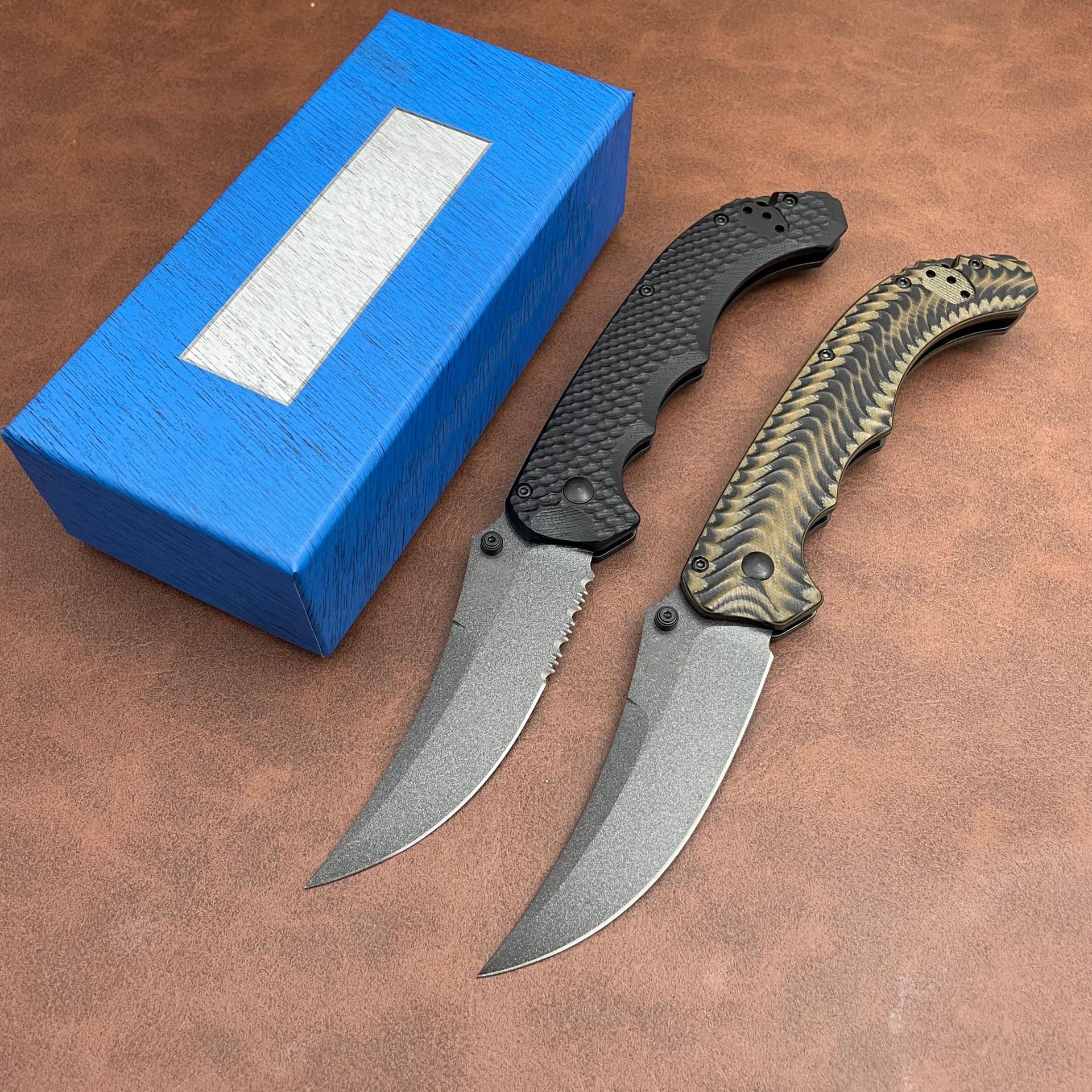 2Models 865/865BK-01 Bedlam AXIS Folding Knife 3.54 S90V Blade, G10 Handles
