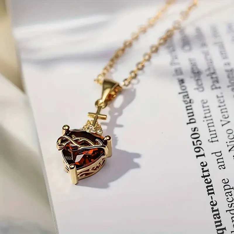 Huitan Orange Red/Green/Blue Heart Cubic Zirconia Pendant Necklace for Women Luxury Trendy Wedding Accessories Elegant Gift 2026 H260324 - view 5