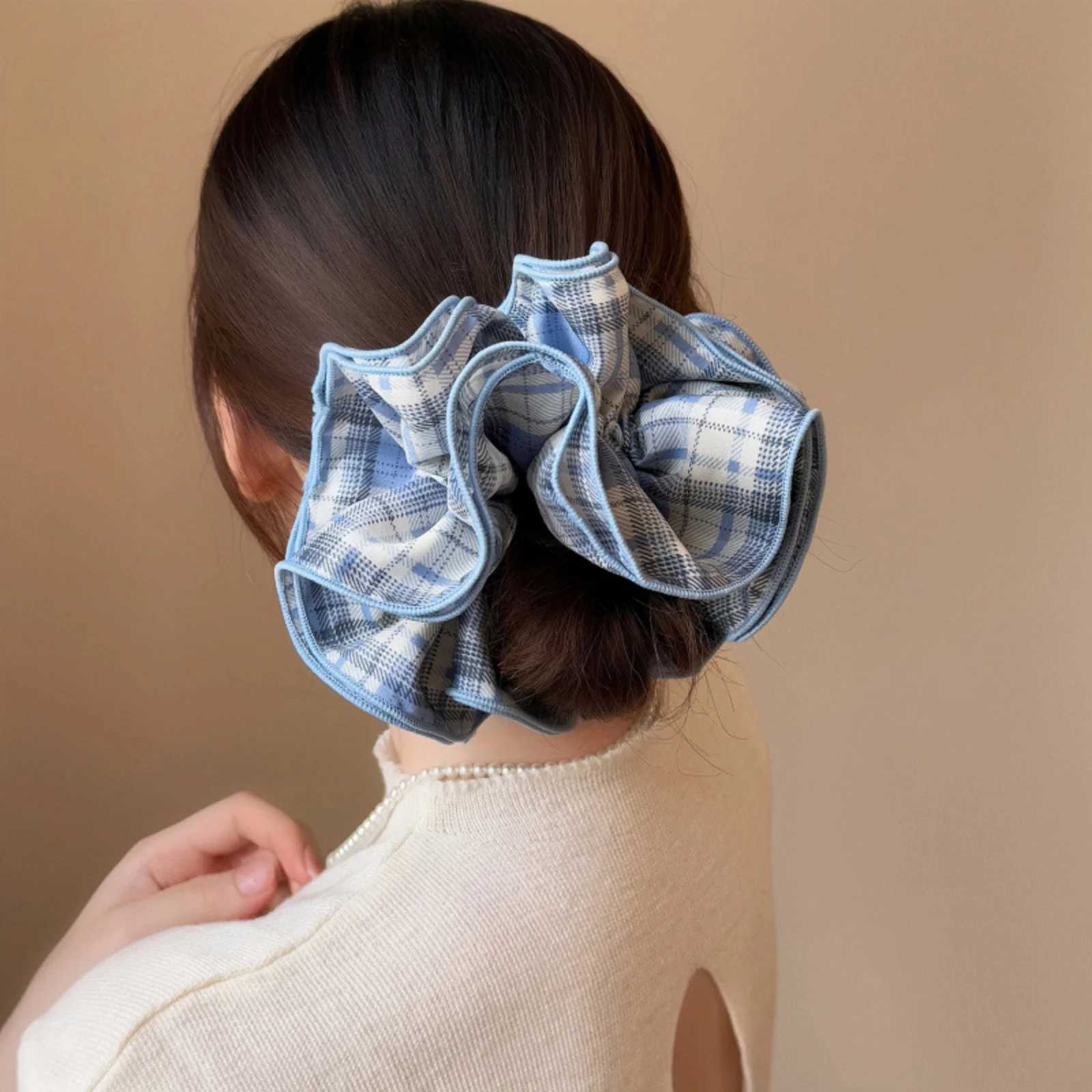 1PC Black and White Plaid Ruffled Scrunchie Fashionable Hair Accessory for Women Cute Hair Tie for Daily Wear H260324