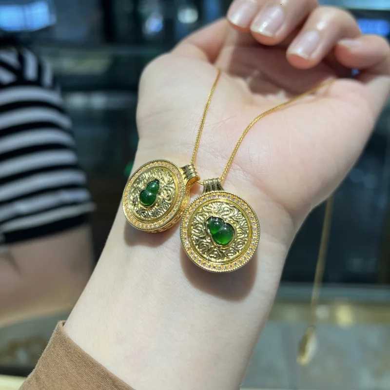 Real 18K Gold Jade Gourd Pendant for Woman Luxury AU750 Pendant Necklace Fine Jewelry High-quality Banquet Gift H260324 - view 3