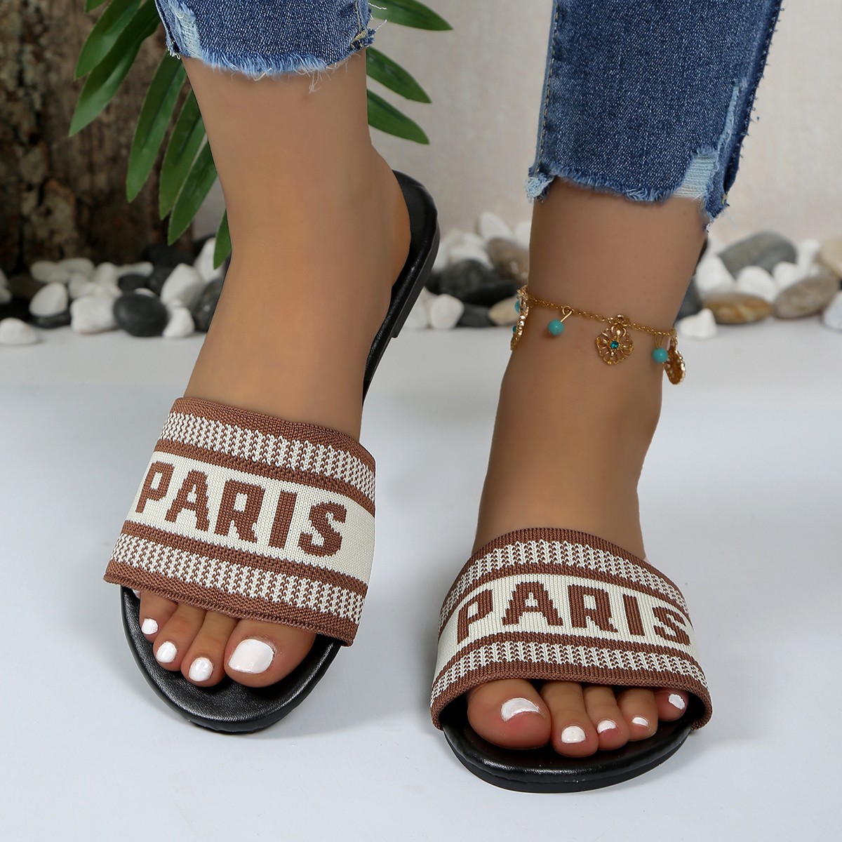 Hot New free shipping designer slippers for womens flat sandals brown khaki pink grey blue beige Fashionable and versatile outdoor beach sandals