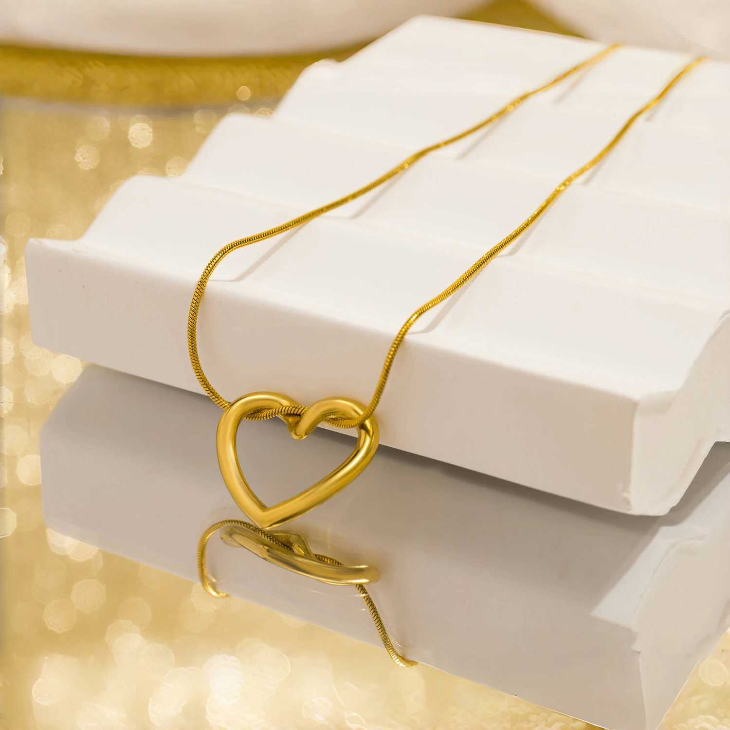 Dainty Gold Color Heat Pendant Collar Necklace Stainless Steel Exquisite Fashion Jewelry Best Gift for Her 2024 H260324 - view 6