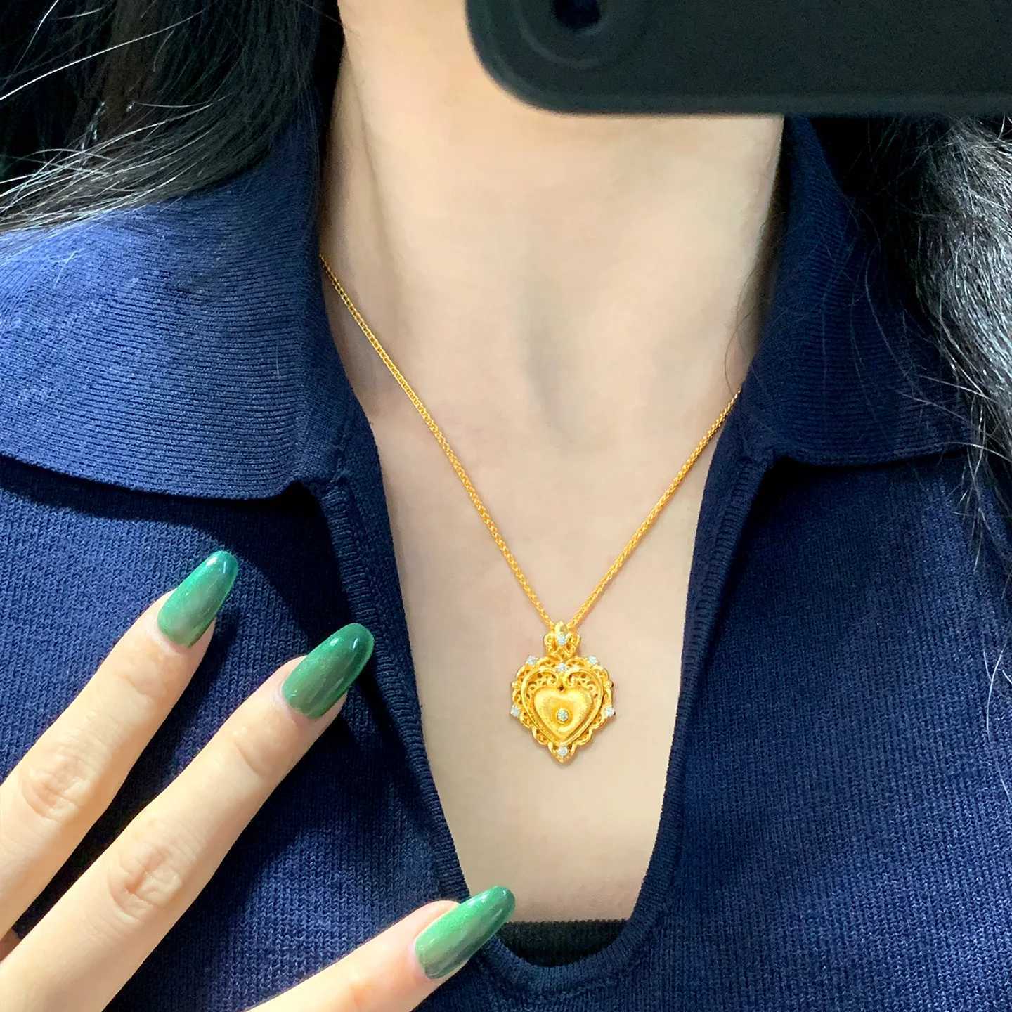 Luxury 24K 9999 Pure Gold real gold Womens wiredrawing drill heart-shaped pendant versatile hollow clavicle chain H260324 - view 5