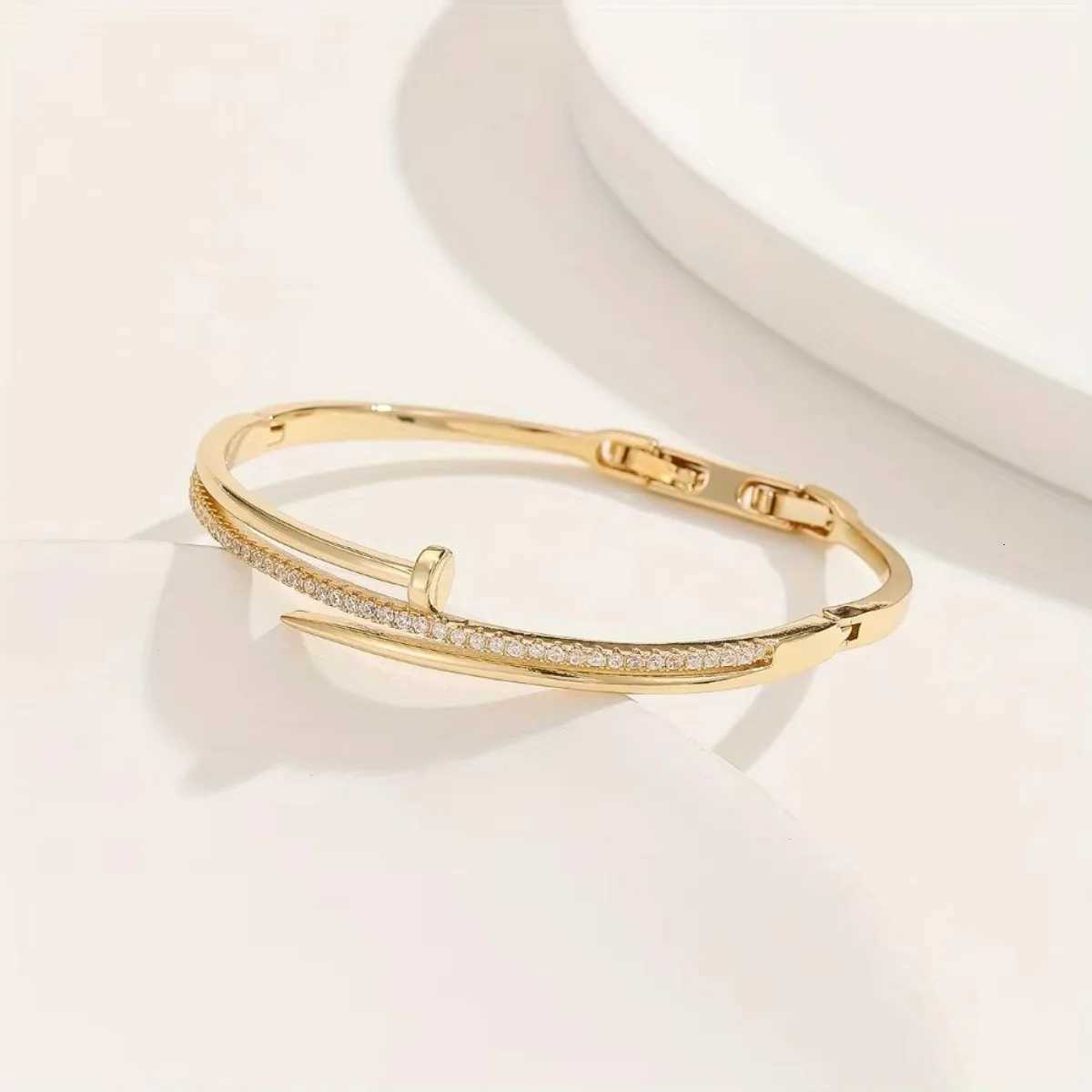 A Copper Inlaid Zircon Series Adjustable With A Sweet Romantic And Niche Design Perfect As A Gift For Girls H260323 - view 3