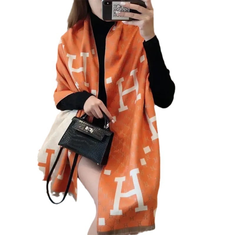 Women's Korean-style scarf with a cozy vibe, faux cashmere shawl, new autumn and winter warm outerwear, suitable for office naps and as a blanket