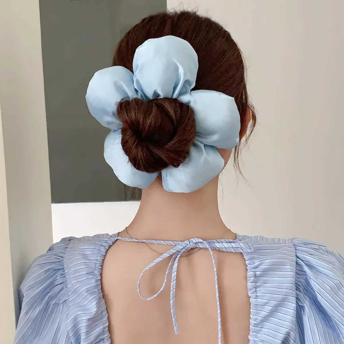 Womens Scrunchies Flower Hair Ties Three Dimensional Bread Hair Ties Large Intestine Fashion Hair Accessories Kawaii Headwear H260324