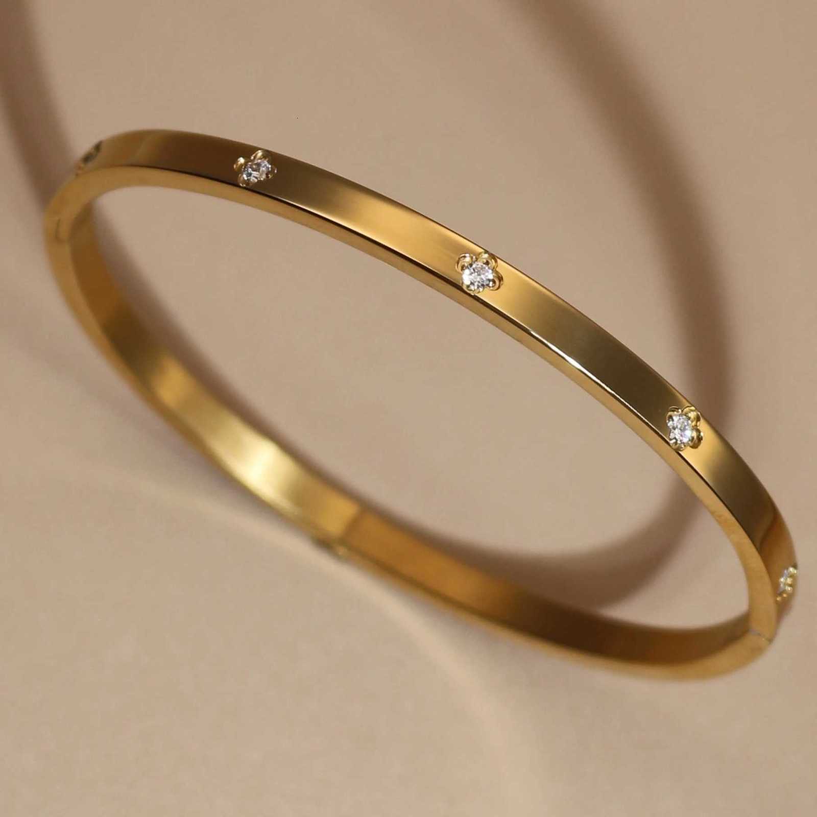 New Geometric Crystal Design 18 K Gold Plated Stainless Steel Womens Jewelry Bangle Party Gift H260323 - view 7