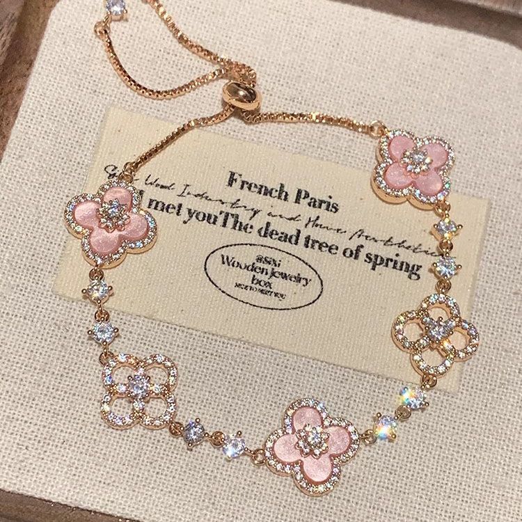 Designer's Luxury Pink Four Leaf Flower Sparkling Diamond Bracelet For Women,Light Luxury Bracelet High Grade Rose Gold Drawable Bracelet, Hand A