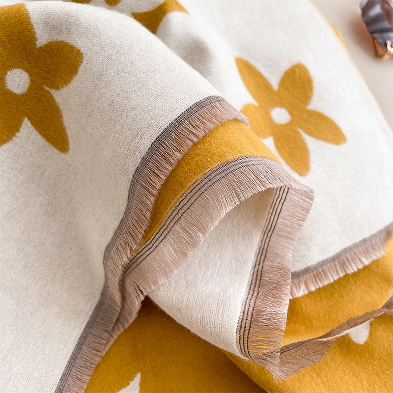 Semi-sheepskin Minimalist Style Embroidered Five-pointed Star Decoration Double-sided Warm Scarf Women's Shawl Designer Scarf