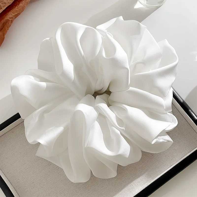 1pcs Extra Large Faux Silk Fluffy High Elasticity Soft Silky Luxury Casual Comfortable Fashion Scrunchie For Women H260324