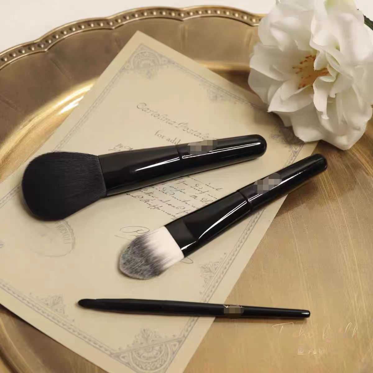 Makeup Brush Set Loose Powder Brush Setting Powder Eyeshadow Brush Foundation Brush with Brush Cover Packaging Box Makeup Tools T260324